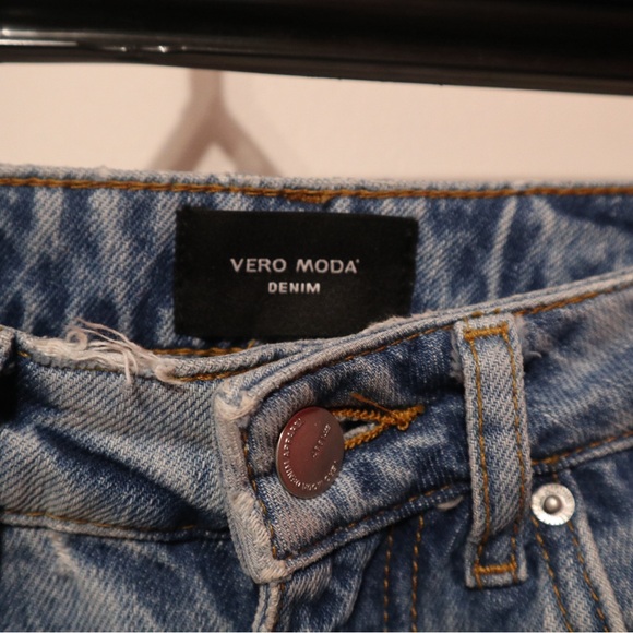 Vero moda distressed jeans - Picture 2 of 3